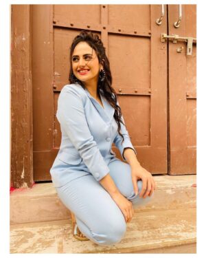 Parvati Sehgal Instagram - 💙𝑹𝒆𝒅𝒆𝒇𝒊𝒏𝒊𝒏𝒈 𝑩𝑳𝑼𝑬 𝒂𝒔 𝒂 𝒉𝒂𝒑𝒑𝒚 𝒄𝒐𝒍𝒐𝒖𝒓 💙

𝑴𝒐𝒏𝒔😃😃𝒏 𝑽𝒊𝒃𝒆𝒔🌧