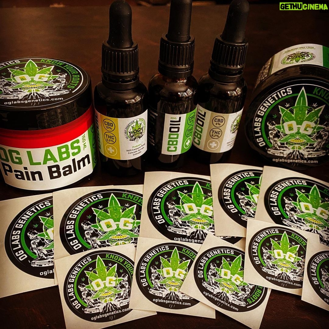 Pat Duffy Instagram - Do to time constraints I came away s.crookless. And that’s ok cause really just want to say thanks to @mikewiseshow @og.labs.genetics for the amazing box of goods to help me get out of bed in the AM “pain free” 🙏🏻🌿🌱🪴🙏🏻 Kiitos @sotala for 📸