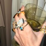 Patricia Garza Instagram - Everything in it’s right place. Atardeceres de regalo en el showroom @hualingerie Mi vestido se llama Marina y ya sabes dónde encontrarlo. Joyas @the_label_is_juicy