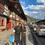 Patricia Garza Instagram - GRACIAS 🗻🏔️🛖🏕️ Frío, calor, cordales, acantilados, senderos reducidos, piedras, escalones, 4000 mts de altura y muchos km caminados de subida, de bajada y en picada que te harán sentir que se te acaba el oxígeno, pero si logras cruzar esa barrera mental y permites que la montaña te transforme, se recarga la energía mágicamente y para siempre. #himalayas Bhutan