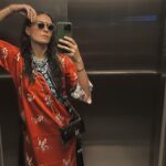 Patricia Garza Instagram - Comparto un poco de lo que no se ve tan seguido. Procesos de muchas mentes involucradas, trabajando para crear colecciones con intenciones profundas. Para mi la creación inicia en la concepción de la intención, sin ella no me permito llevar al papel o al textil ningún proyecto. No me gusta hacer por hacer, me gusta pensar en que cada pieza tiene un objetivo. @hualingerie