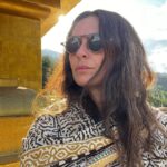 Patricia Garza Instagram - GRACIAS 🗻🏔️🛖🏕️ Frío, calor, cordales, acantilados, senderos reducidos, piedras, escalones, 4000 mts de altura y muchos km caminados de subida, de bajada y en picada que te harán sentir que se te acaba el oxígeno, pero si logras cruzar esa barrera mental y permites que la montaña te transforme, se recarga la energía mágicamente y para siempre. #himalayas Bhutan