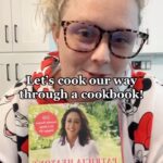 Patricia Heaton Instagram - Love this! 💗  #REPOST @thecurlyqmom ⁣Starting a new project🍎 Have you ever challenged yourself with something like this before? I can’t wait to see what’s in store for us 👩‍🍳