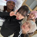 Patricia Thona Yiombi Instagram - 어제 28일끝으로 “혜미리예채파”가 끝이났습니당 먼저 우리 멤버 언니들 고맙고 행복했엉💛그 동안 시청해 주셔서 감사하고 매번 촬영 때 이쁘게 찍어주시는 감독님들 매번 좋은 리액션해주시는 모든 스태프분들 감사합니당💚 안녕👋🏾