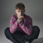 Patrick Criado Instagram - Esto es lo que le diría Patrick Criado a su yo del primer casting que hizo. No ha cumplido 30 años y los directores se lo rifan. Nominado al Goya con 19, ganador de un Feroz con 26 y de un Ondas con 28, Patrick Criado es el príncipe de una nueva hornada de actores dispuestos a trabajar... Mientras también saben vivir. Descubre la entrevista completa en el link de la bio ✨ Por: @rafapontessss Estilismo: @claudialaukamp Grooming: @cynthiadeleon_ Fotografía: @pablosarabiafoto Producción: @beamvelasco