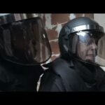 Patrick Criado Instagram - "ANTIDISTURBIOS" 16 de Octubre estreno temporada completa en @movistarplus - Dirigida por Rodrigo Sorogoyen. Mi personaje es Rubén Murillo. Policía Nacional miembro de la UIP. El más joven de los seis compañeros de la furgoneta de Antidisturbios. Conduce y cuida la furgoneta como si le fuera la vida en ello, quizás porque es su vida. Tiene problemas a la hora de controlar la rabia y pierde la paciencia con facilidad. - No sabéis las ganas que tengo de que podáis disfrutar del trabajo que hemos hecho todos y todas en este proyecto. Nos hemos dejado la piel para contar esta historia. ¡Gracias y viva el arte! Defendámoslo siempre, es nuestra identidad, nuestra esencia. Sueño con un país en el que la cultura; el arte, se asuma como bien de primera necesidad, como algo absolutamente necesario para nuestro desarrollo, tanto individual, como social. Ajeno a politizaciones absurdas que solo perjudican, hieren y nos hacen retroceder. @movistarplus @caballofilms @ellascomunicacion @arantzavelezcasting #antidisturbios #antidisturbioslaseriemovistar #rodrigosorogoyen #isabelpeña #cultura #defendamoselarte #alertaroja #sinartenohayfuturo