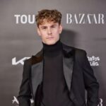 Patrick Criado Instagram - noche bonita con gente bonita en la que tuve el placer de otorgar el premio a @alexiaputellas 🖤🤘 Enhorabuena! @harpersbazaares #harpersbazaar #premiosharpersbazaar