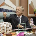 Patrick Fabian Instagram - MEET THE PRESIDENT OF STARBOARD AIR, MR. FRANK. He's a former Astronaut—yes that's right—and Víctor Castelli's boss, played by the one and only @mrpatrickfabian. Mr. Frank is a bit absentminded but makes up for it with his "my employees can do anything," attitude. ⁠ Had a blast working with @juanjaviercardenas @dianamariariva & @brigliebs ! @gorditachronicleshbomax #GorditaChronicles airs on @hbomax on 6/23!