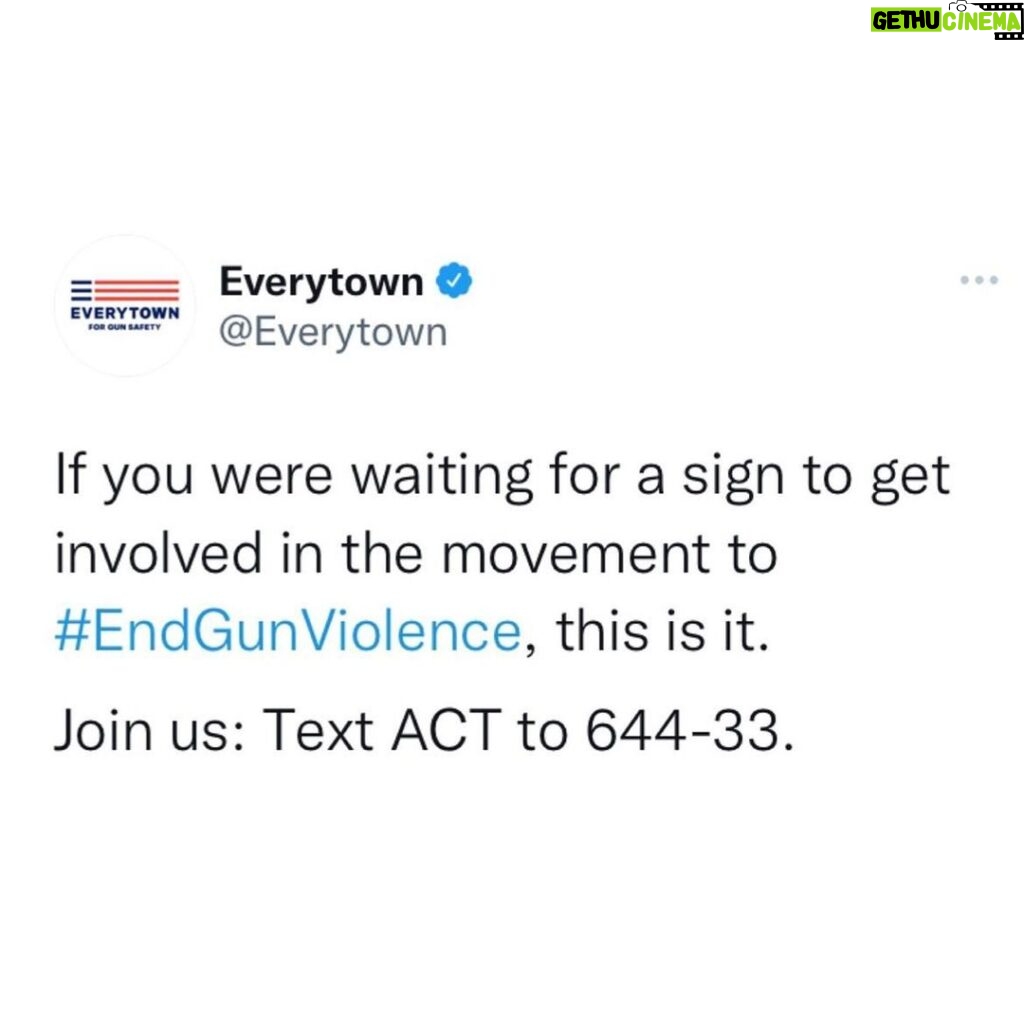 Patrick Fabian Instagram - Here in America, let’s elect officials who will at least TRY to do something about this scourge upon the Nation. 🇺🇸 @everytown