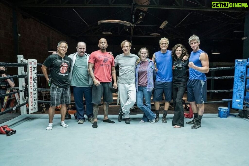 Patrick Fabian Instagram - Repost from @bettercallsaulamc • Boxing's biggest fans. #BetterCallSaul Such a blast….& special shout out to my brother @luis_moncada for showing me how to throw punch.🥊