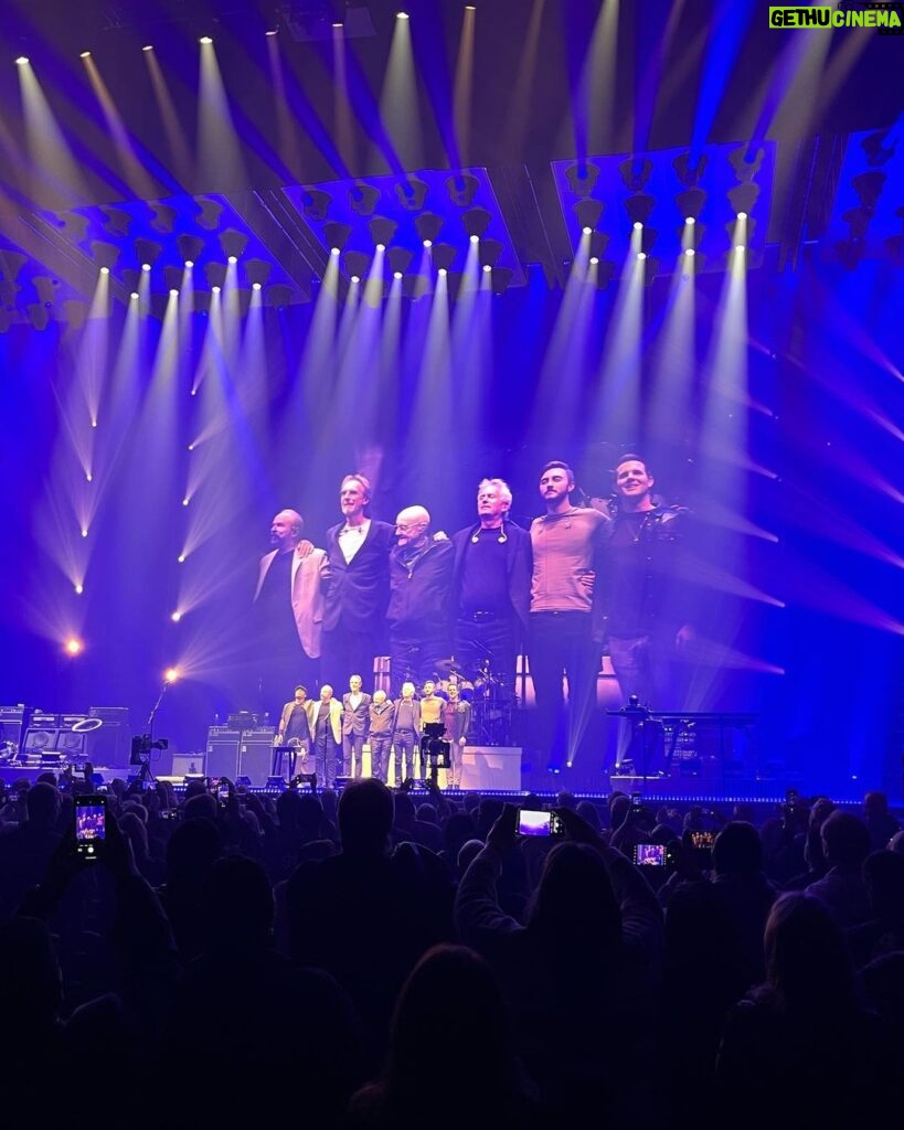 Patrick Fabian Instagram - #Genesis took their final bow at #o2arena in #London for #thelastdominotour and their career…..(these pics from @littlecaesarsarena in dec)….I came in at #Abacab , went back through the catalog & marched forward to this last tour……outstanding musical companions for my life & am so happy I got to witness and experience them live as I’ll continue to do so through my headphones. 💙🤘 Thank You @genesis_band