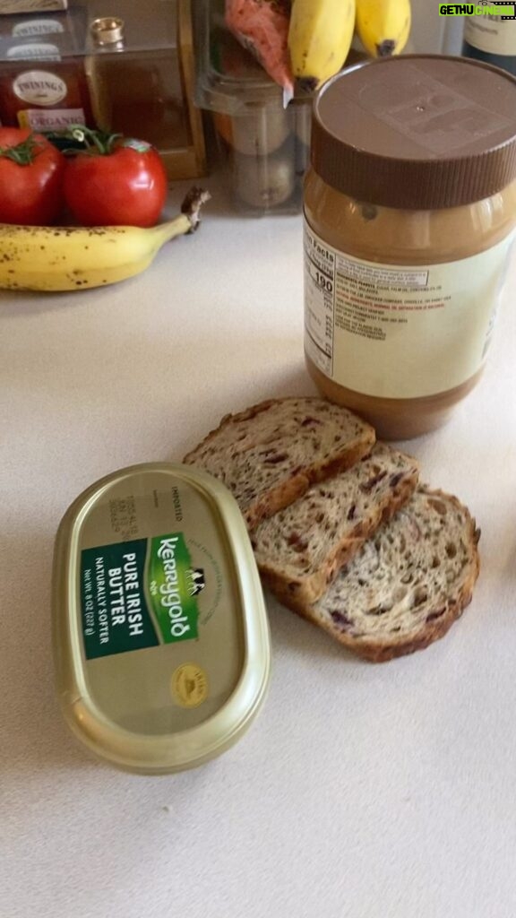 Paul Felder Instagram - Random stuff for breakfast today! 😂 sometimes I just grab what’s left over on Friday #triathletelife #nutrition #triathlete #ufc