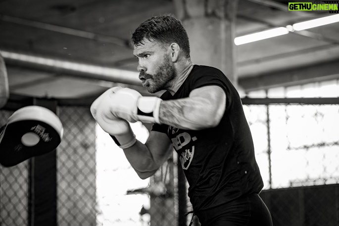 Paul Felder Instagram - Just solid shots from @_curtisee of me and @coach.john215 working the basics👊🏻 #phillymma #work