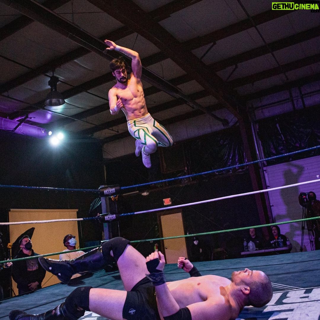 Paul Gruber Instagram - Elbows for days. Check out my recent encounters with @matthewmakowski on @independentwrestlingtv for @beyondwrestling and Youtube for Hybrid Wrestling! 📸: @jayleephotographyac