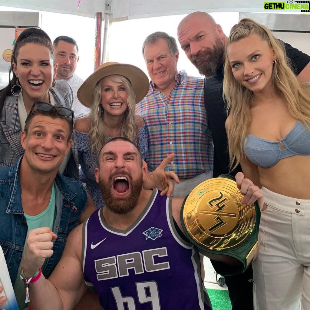 Paul Michael Lévesque Instagram - ‪Thanks for the invite to the Beach Party @gronk ... maybe you should come to our party in Boston ... heard it’s the biggest of the summer. @stephaniemcmahon