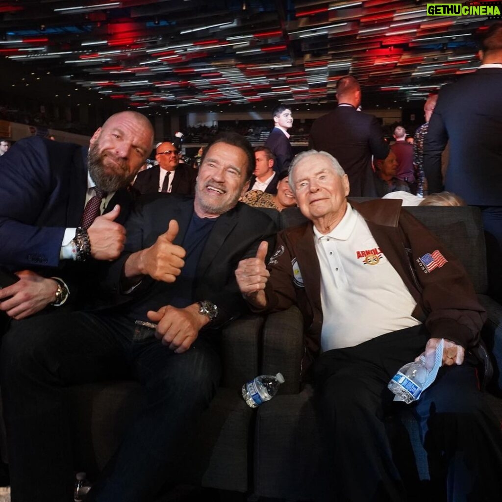 Paul Michael Lévesque Instagram - An absolutely incredible honor to receive the Lifetime Achievement Award from @schwarzenegger and in front of @stephaniemcmahon and family. @arnoldsports has celebrated and inspired athletes for generations...I hope I can do the same. #Grateful ‬