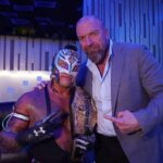 Paul Michael Lévesque Instagram - An all-time great who proves it every time he steps in the ring. Congratulations to the incomparable WWE Hall of Famer @619iamlucha. #USTitle #SmackDown