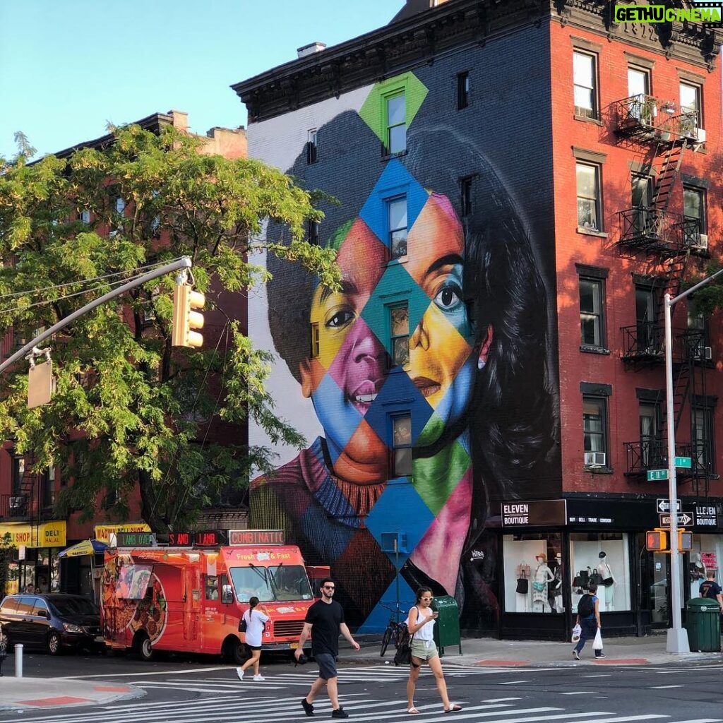 Paul Walling Instagram - I 🧤 NY . . . 🎨: @kobrastreetart East Village