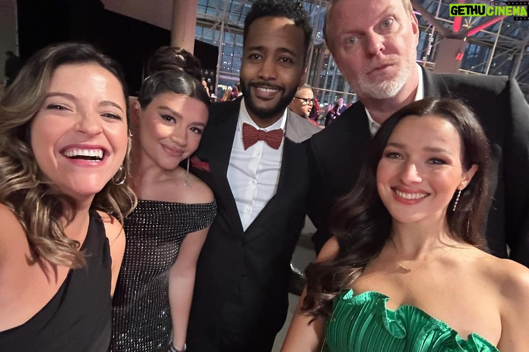 Paula Brancati Instagram - Such a special night celebrating @degrassi’s legacy at @cwofame this weekend. It was an honour to be part of a show that means so much to so many people. A very big congrats to Linda Schuyler & @stephenstohn and the entire Degrassi family ❤️ 📸 @georgepimentel1 HMU @melaniequiggmakeup Styled by @sophie.duguin Jewellery @emilykowalik