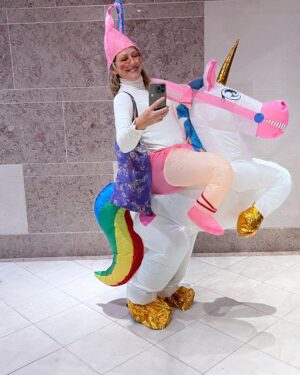 Paula Lobo Antunes Instagram - Doçura ou Travessura 👻 
Princess and the Unicorn 👸🏼 🦄 

Now for the kiddie version…🎃