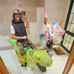 Paula Lobo Antunes Instagram – Doçura ou Travessura 👻 
Princess and the Unicorn 👸🏼 🦄 

Now for the kiddie version…🎃