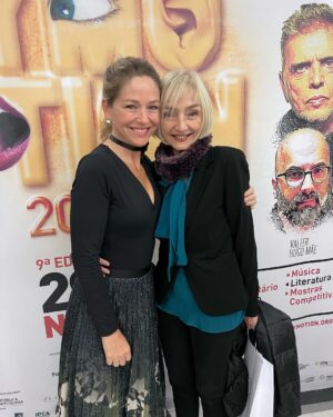 Paula Lobo Antunes Instagram - Olá sou a Paula 
Olá sou a Maria 
❤️
Quando finalmente conheces uma das tuas maiores inspirações 🙌🏻
What an honor 🙏🏻