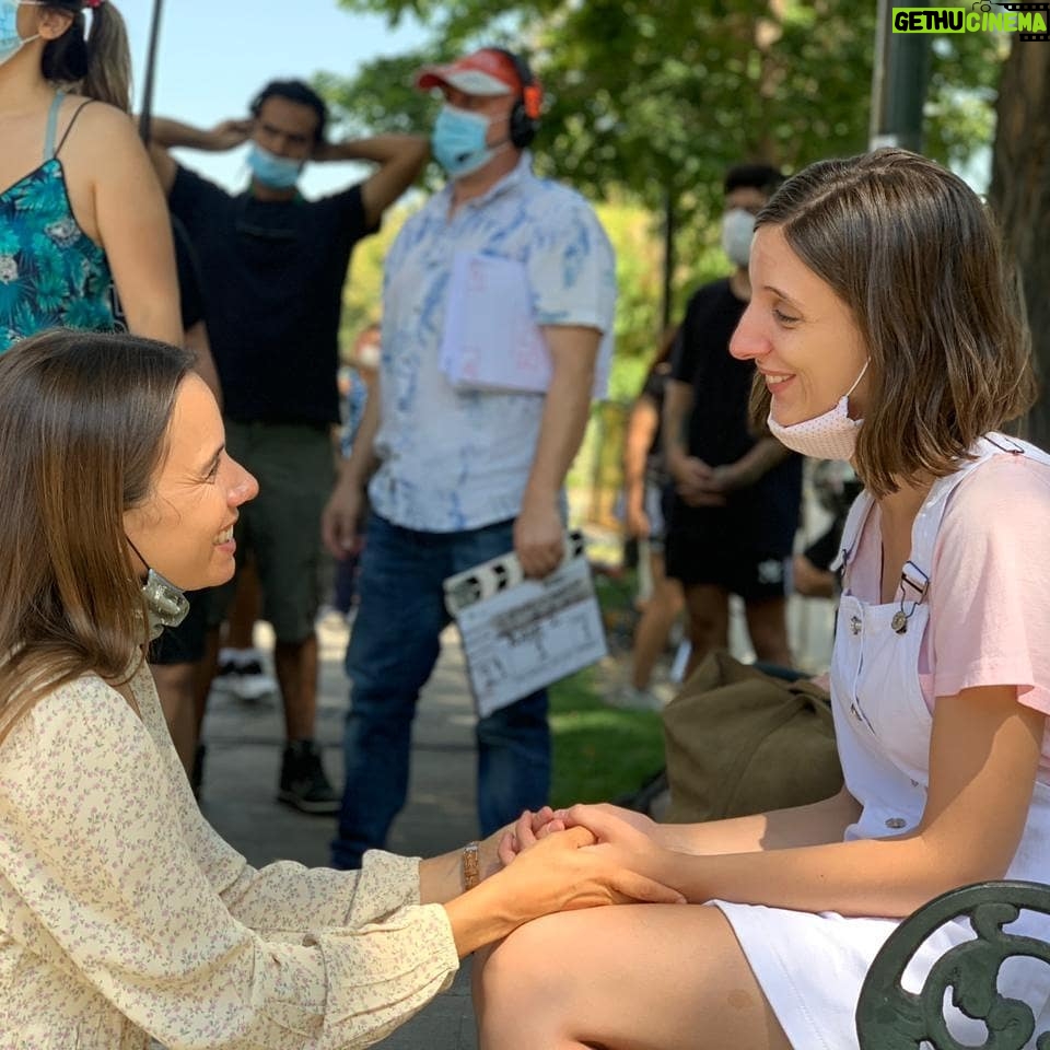 Paula Luchsinger Instagram - Con la @mariaomegnaoficial tenemos dos vidas paralelas. En una nos llamamos Carla y Celeste y en la otra Javiera y Catalina. En todas aprendo de ella ❣