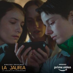 Paula Luchsinger Instagram - Si aún no han visto #LaJauria este fin de semana es un buen panorama 🔥
Por @primevideomx @amazon
Con las compañeras amadas @marianadigirolamo @dindi_jane @victoria.degregorio