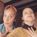 Paula Luchsinger Instagram - Nos vino un ahogo con la Carmen Disa 💓 #olguitamarina Pd. Mi chalequito hermoso es de @namaste.telar hecho en chile por mujeres 🧶🪡🧵