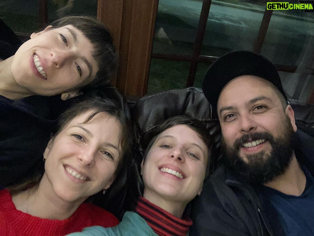 Paula Luchsinger Instagram - Algunas fotos del rodaje de El Conde 🦇 Que suerte poder trabajar con equipos tan talentosos y poder aprender de ellos y ellas. No tengo fotos con todxs pero les agradezco y los llevo en mi ♥️