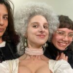 Paula Luchsinger Instagram - Algunas fotos del rodaje de El Conde 🦇 Que suerte poder trabajar con equipos tan talentosos y poder aprender de ellos y ellas. No tengo fotos con todxs pero les agradezco y los llevo en mi ♥️