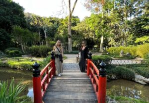 Paula Luchsinger Instagram - 💚🐍🌴🦜🌿🐉Brasil con las mininas🐉🌿🦜🌴🐍💚