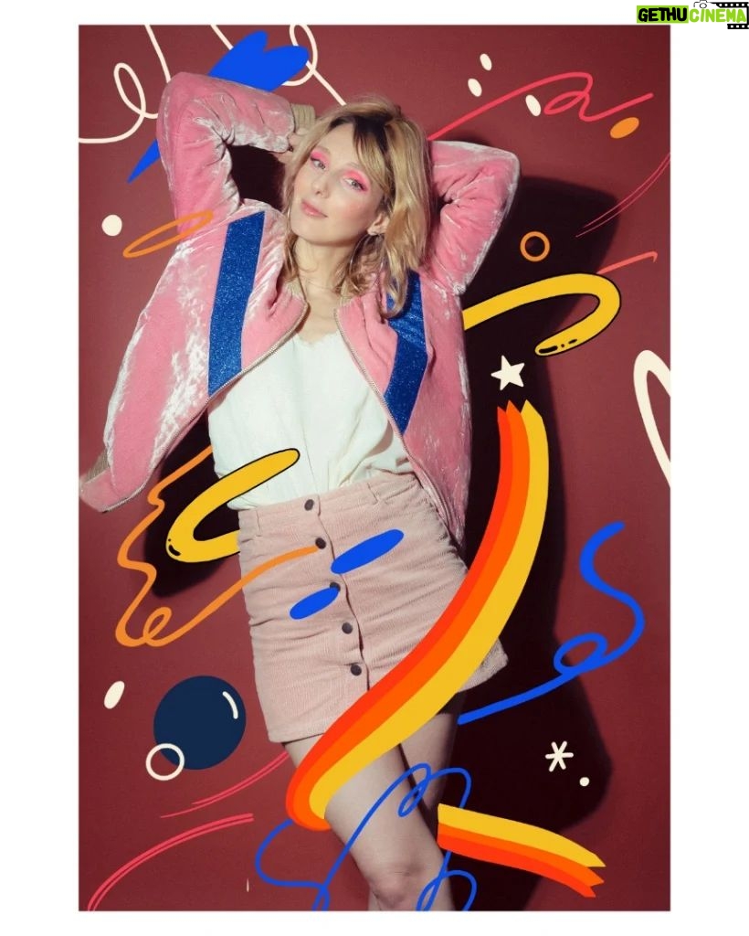 Pauline Clément Instagram - Pauline in the 80's ! 🌟 Nouvelle collaboration avec @garanceenpapier, cette fois sur une photo de @unepaulineclement, avec @sophiemoutiermakeup au maquillage et @tamma.bege en super assistante photo ! 💖🤙 . #portraitillustré #portrait_fr #reponsesphoto #melonmag #eunomina #insomniamag #80sstyle #photoillustration #annees80 #portraitgreatness #saturdaysmag #worldviewmag #tendermag #forevermagazine #illustratrice #woofermagazine #fisheyelemag #années80 #portraituring #the80s