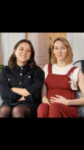 Pauline Clément Instagram - Parent 1 et Parent 2 attendent Enfant 1 avec impatience 💞 - avec @laura_felpin