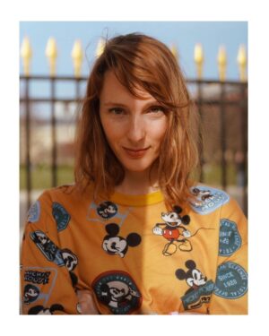 Pauline Clément Instagram - 🐰En Mickey Mouse 
pour @marieclairefr 🐭
📷 @julesfaure