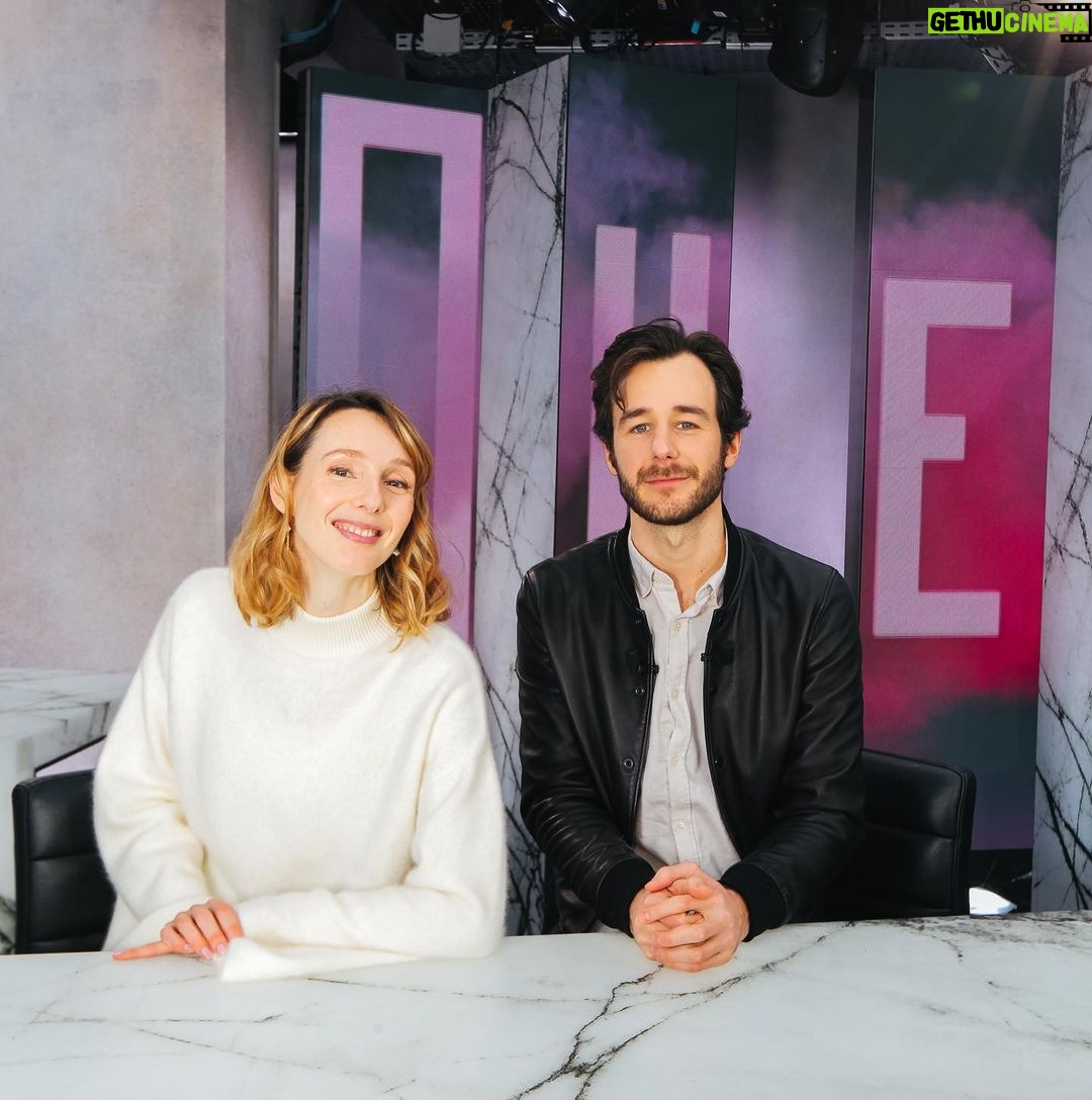 Pauline Clément Instagram - ♥️Vracs de la semaine : ❤️ Avec @bertrand_usclat on a présenté le prime @studiobagel et c’est demain sur Canal + ! Ce soir on est invités chez @mouloudachour sur Clique. Sinon Peluche 🐱 hiberne et je suis pas sûr de retrouver mon manteau au vestiaire … Photos de prime @laurag_photo/@studiobagel Photos pour Clique @diane_moyssan 🤍 Merci @icicle__official 🌨️