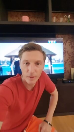 Pavel Volya Instagram - Готов пересматривать этот момент вечно! 
@timurbatrutdinov, жду полного метра с тобой в главной роли!