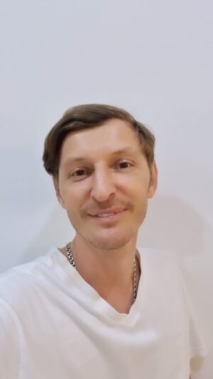 Pavel Volya Instagram - Comedy Club, с двадцатилетием! С Днем рождения! Обнимаю всех, братцы! Всех, кто был, кто есть и кто будет!