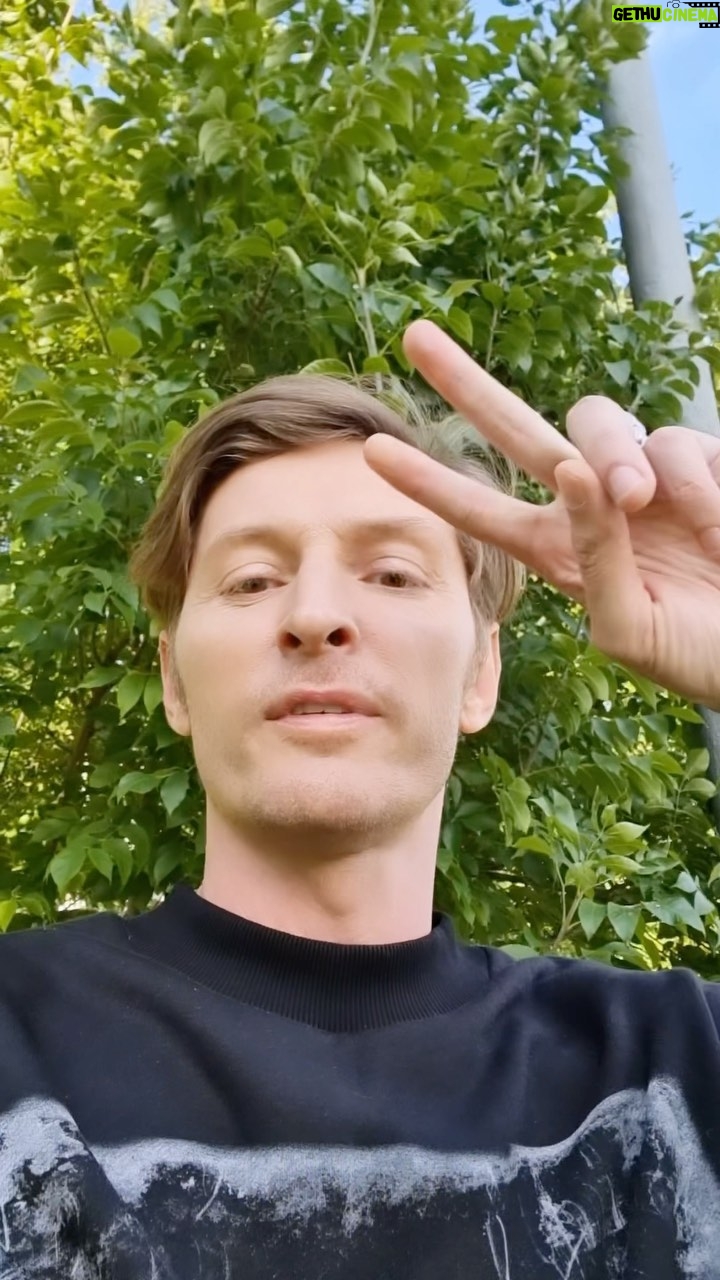 Pavel Volya Instagram - Ребята, делюсь напоминанием. Впереди концерты и сейчас идет предпродажа билетов на Яндекс Афише. До 7 сентября подписчики Яндекс Плюс могут приобрести билеты со скидкой 15%. Итак, список городов: ◾️7 и 8 октября — Нижний Новгород, КЗ Юпитер ◾️29 октября — Новосибирск, Локомотив-Арена ◾️3 ноября — Челябинск, ДС Юность ◾️25 ноября — Красноярск, Гранд Холл Сибирь ◾️27 ноября — Иркутск, ДС Труд ◾️6 декабря — Пермь, СК им. Сухарева ◾️15 декабря — Екатеринбург, ККТ Космос Также не забываем про большие концерты в Москве и в Питере: ◾️1 декабря — Санкт-Петербург, СК Юбилейный ◾️9 и 12 декабря — Москва, Crocus City Hall Все билеты на pavelvolya.com До встречи в залах! erid: Kra23eR8G Реклама. ИП Томчук М.Э. ИНН: 502012806314