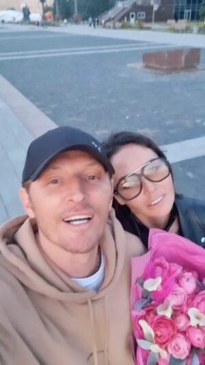 Pavel Volya Instagram - Мы вернулись. Мы соскучились. Москва, ты - красотка!
