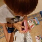 Pavel Volya Instagram - Привез детям подарки из @vsegazin.ru. Они оценили. На vsegazin.ru и в магазине в ТЦ Афимолл Сити большая подборка детских товаров. Заходите и порадуйте своих тоже! Moscow, Russia