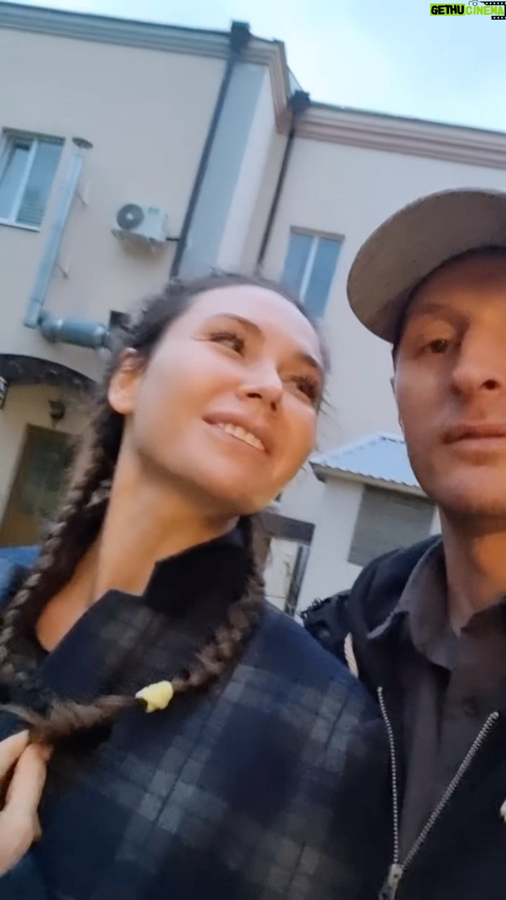Pavel Volya Instagram - Сегодня День рождения А.С.Пушкина. В честь этого события в нашем @vsegazin.ru подготовили целый раздел классных книг для всех. А вообще, помимо книг, у нас много всего. И развивающие игрушки, и спортивные товары, и посуда, и техника, и товары для дома. Короче, есть ВСЁ! Заходите к нам в ТЦ Афимолл и на сайт vsegazin.ru