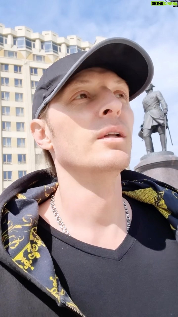 Pavel Volya - 40.8K Likes - Саратов, красота!
Встречаемся в 19:00 на концерте в ЛДС Кристалл. А я пошел гулять!