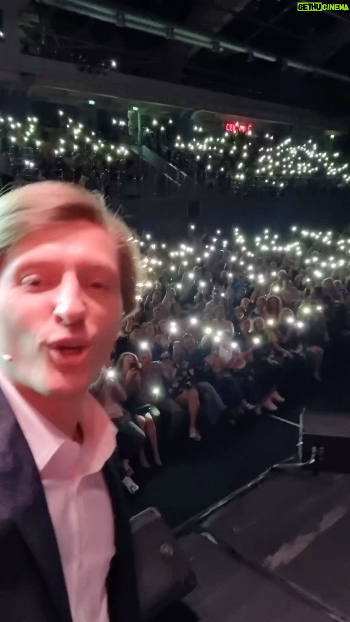 Pavel Volya Instagram - Ульяновск, спасибо! Это было классно! Едем дальше. Завтра - Чебоксары! Далее по плану: 20 мая - Саратов, ЛДС Кристалл 21 мая - Рязань, СК Олимпийский 16 июня - Краснодар, ДС Олимп Больше городов - осенью. Все билеты на pavelvolya.com. До встречи в залах! Ulyanovsk