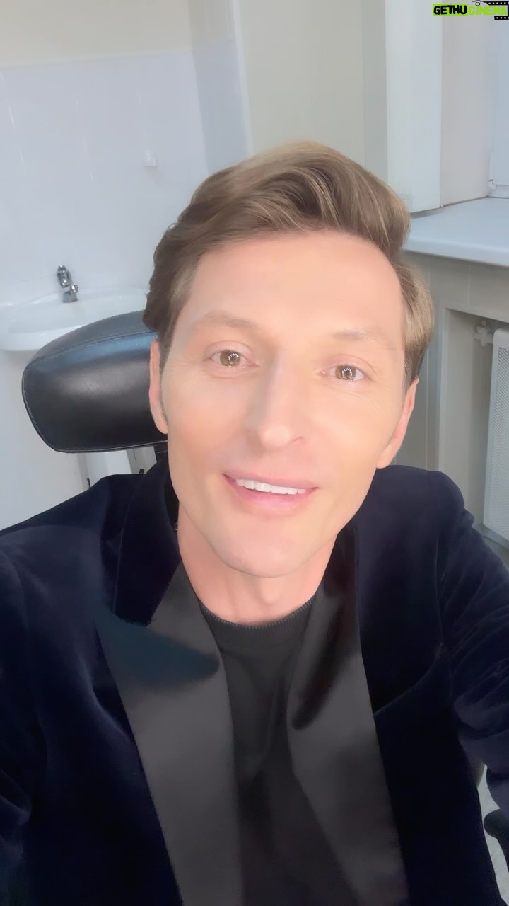 Pavel Volya Instagram - Ребята, важная информация! Билеты почти на все мои концерты в этом туре проданы. В некоторых городах осталось по чуть-чуть. Появилось много странных сайтов, предложений на досках объявлений, в соц.сетях, на которых продают билеты. Пожалуйста, будьте бдительны, чтобы потом не было проблем. Покупайте билеты только у официальных билетных операторов и на моем сайте PAVELVOLYA.COM (это мой единственный сайт, внимательно проверяйте адресную строку). Официальные билетные операторы: Яндекс Афиша, Kassir.ru, Kassy.ru, Afisha.ru, Ticketland, МТС Live, Bileter, Concert.ru, RedKassa. Будьте внимательны и до встречи в залах! P.S. в Питере на концерт 01.12 в Юбилейном еще месяц назад были проданы все билеты. Нам всеми правдами и неправдами удалось добавить немного билетов, но они уже заканчиваются. Поэтому все, кто хотел попасть, поторопитесь!