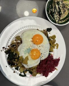 Pearl Gonzalez Instagram - My OF saw it first 🍳😜😘 🔗✨🔝 San Diego, California
