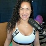 Pearl Gonzalez Instagram - What I learned from watching @powerslap yesterday and the beauty of mixing #boxing and #MMA into their rule set. Annnnd a quick replay of me trying the sport out! 😜 Happy Sunday Babes 💋👊🏼