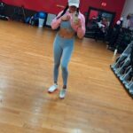 Pearl Gonzalez Instagram - Quick little gym sesh 💖 consistency is key 🔑 Did you get your workout in ? #gym #gymmotivation #explore