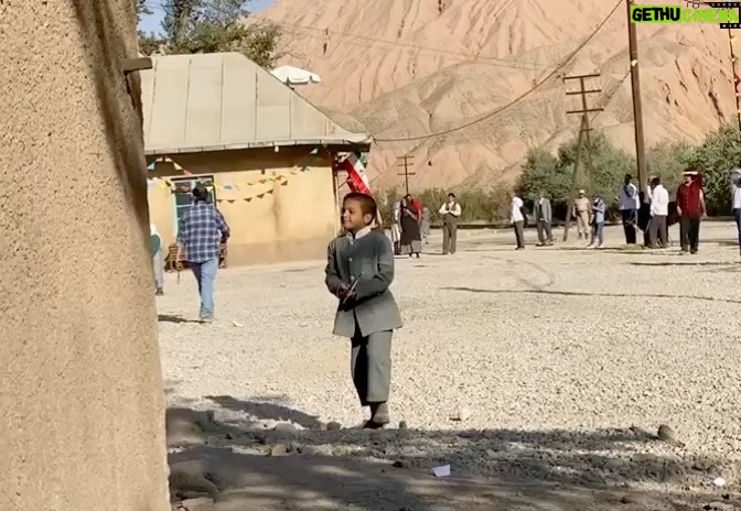 Pedram Sharifi Instagram - اولین نمایش بی همه چیز در جشنواره فجر✌🏻☀️