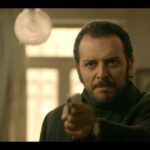 Pedram Sharifi Instagram - 🎥 اگر فرض کنیم تو الان از تاریکی نمی ترسی، من به نظرت آشنام یا غریبه؟ تیزر قسمت چهاردهم «می خواهم زنده بمانم» منتشر شد . قسمت چهاردهم سریال «می خواهم زنده بمانم» را از فیلیمو ببینید. آیا مفتاح زنده شد؟ هما حقی به حرف‌های امیر شایگان اعتماد می‌کند؟ . حامد بهداد، سحر دولتشاهی، پدرام شریفی، علی شادمان، آناهیتا درگاهی و مهران احمدی با هنرمندی آزاده صمدی، امیر نوروزی، مهدی حسینی نیا، فرید سجادی حسینی و بابک کریمی با حضور افسانه چهره آزاد، عزت مهرآوران، محمدرضا مالکی، بهرام ابراهیمی، ناهید مسلمی، مهدی صباغی و بهاره کیان افشار بازیگران این سریال پرماجرا هستند. . سریال «می‌خواهم زنده بمانم» به کارگردانی شهرام شاه‌حسینی و تهیه‌کنندگی محمد شایسته هر دوشنبه ساعت ۸ صبح از فیلیمو پخش می‌شود. . ساخت تیزر: مسعود رفیع زاده . ‏@filimocom ‏@iwanttoliveseries